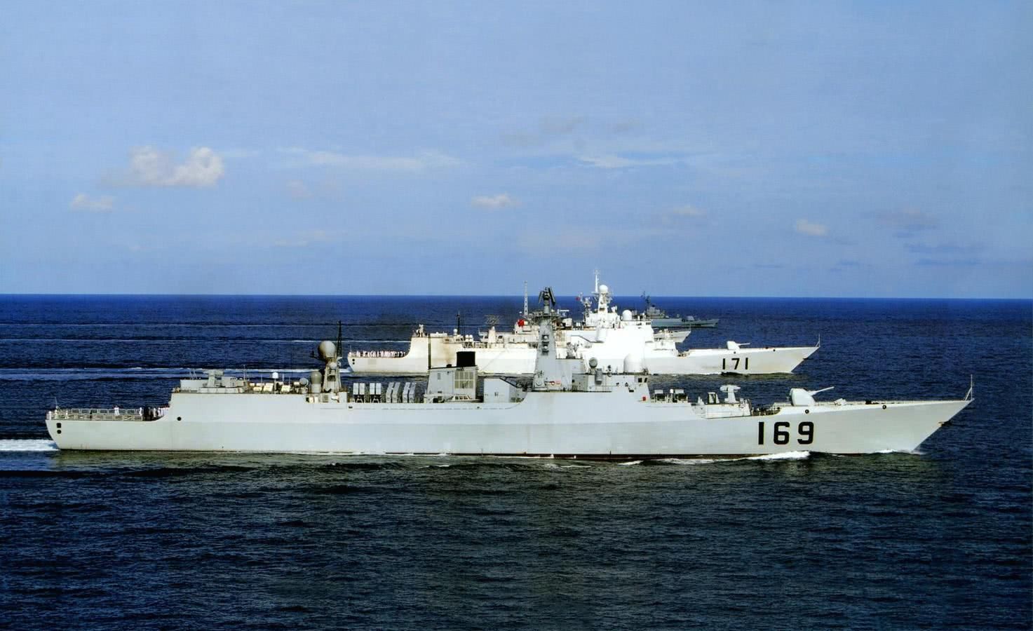 为何海军6艘052c型驱逐舰建造时间隔了近十年?原因你想不到