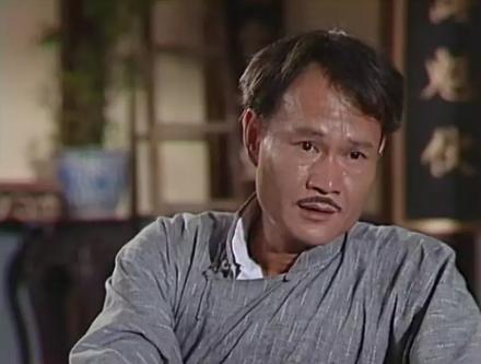 了许多,演员阵容进行了大的变动,但林正英却始终是"毛小方"的不二人选