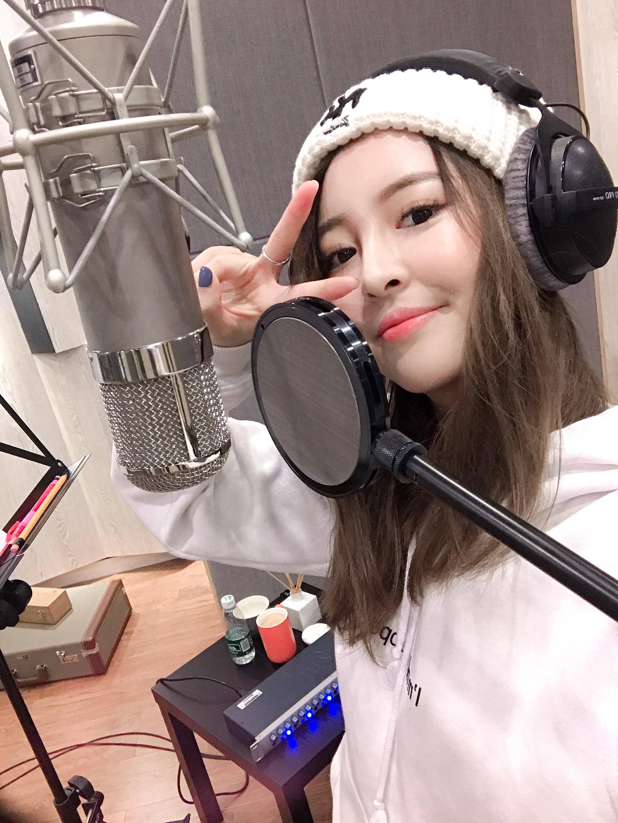 刘雪婧助阵中国好声音海选现场 第二张个人大碟发布在即