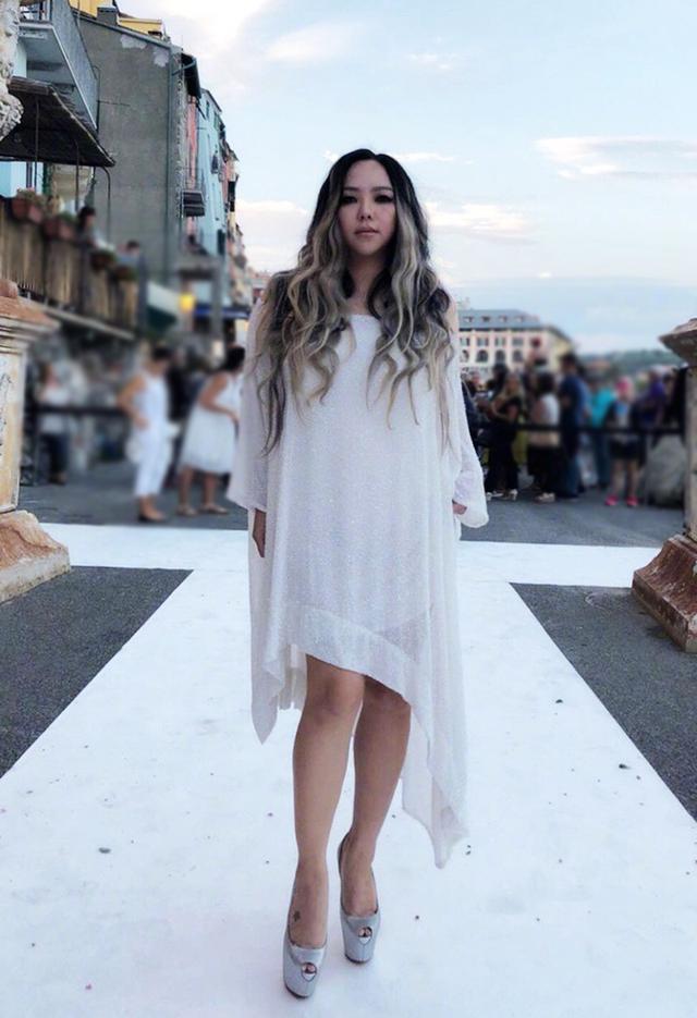 张惠妹又发福!体型圆润胖若两人,没想到照样敢用下装消失配长靴