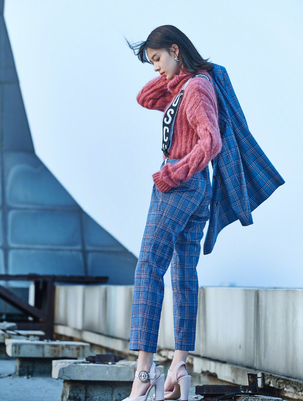 陈瑶终于凹对发型了!剪款波波头造型高级又有范,美了不止一点点