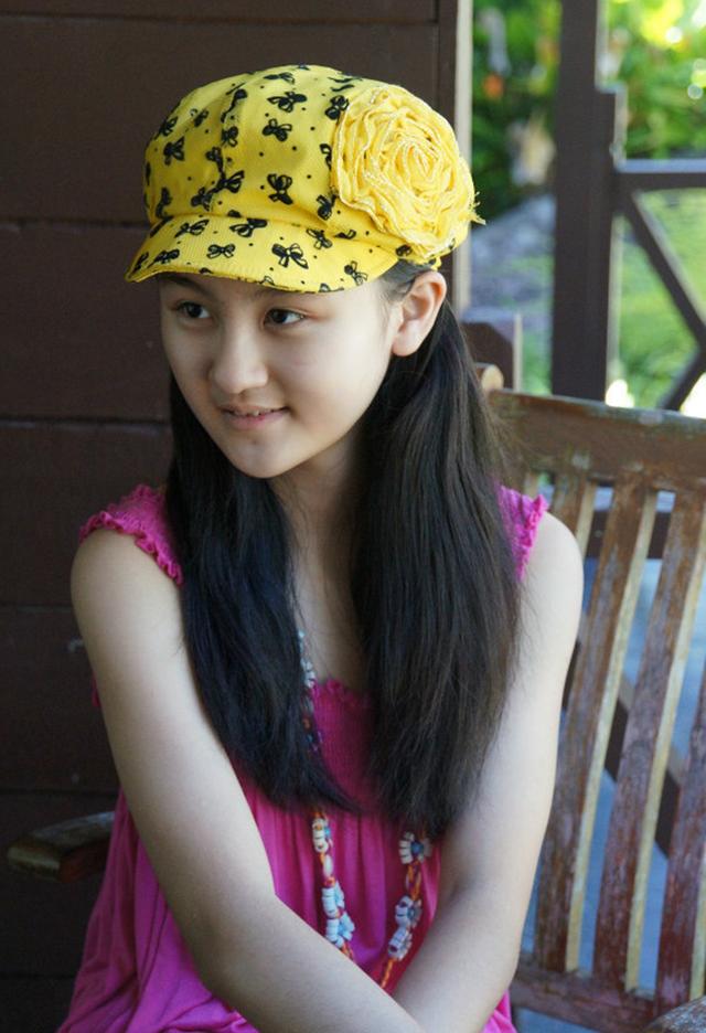 曾是"可爱童星",长大后却遭网友吐槽,从外国回归美到认不出!