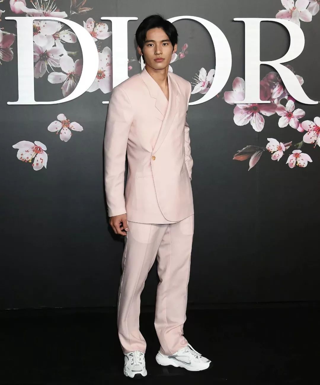 陈飞宇和小贝相约去东京一起干了一件事