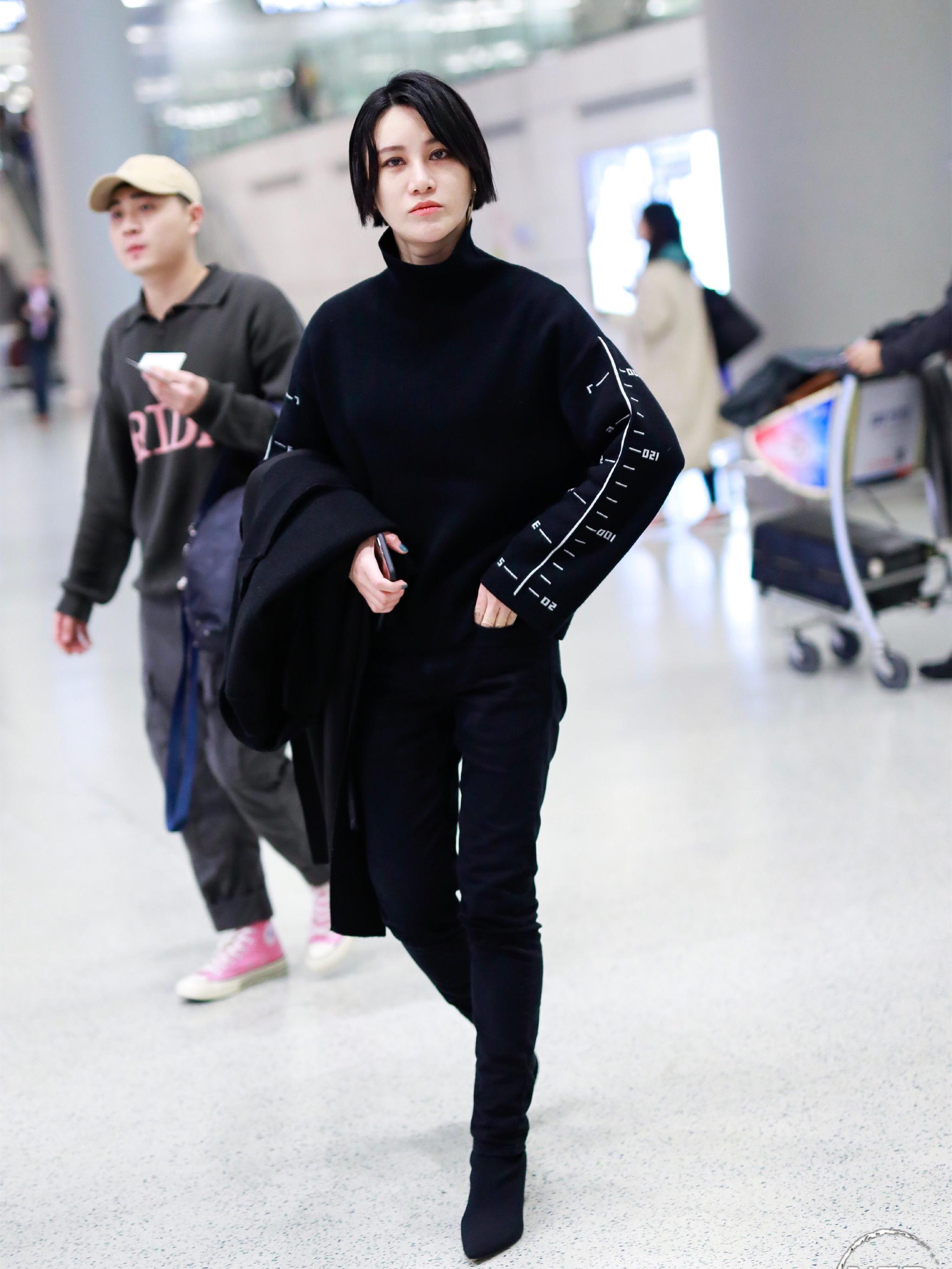 尚雯婕每次只穿一个色,却次次都美出新高度,不懂配色就照着学