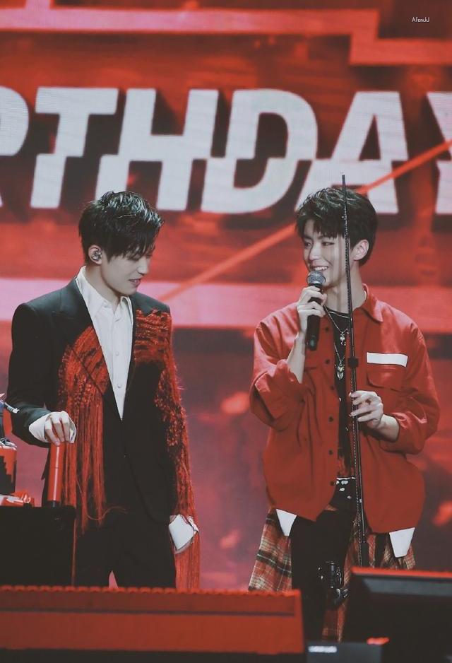 王俊凯探班易烊千玺电影,网友:有一种友谊叫我一直都在!