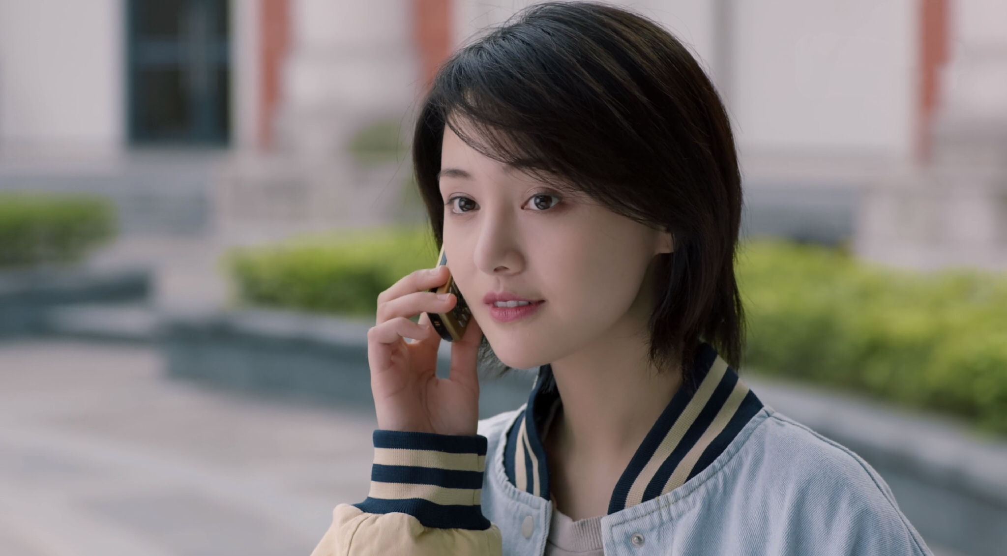 郑爽室友除了她都火了她是胡歌王凯都带不动的女人