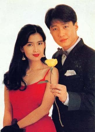 她曾是玉女掌门人,42岁嫁相恋19年男友,51岁还美如少女?