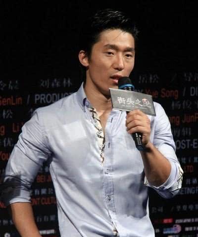 比成龙李连杰还厉害