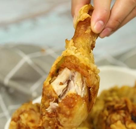 正月初家里小孩多,做一份炸鸡腿,小孩都爱吃,开开心心拜大年