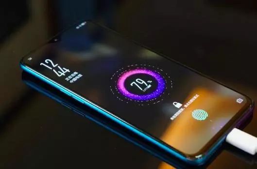 oppor17 pro被称作是"世界上速度最快的智能手机"