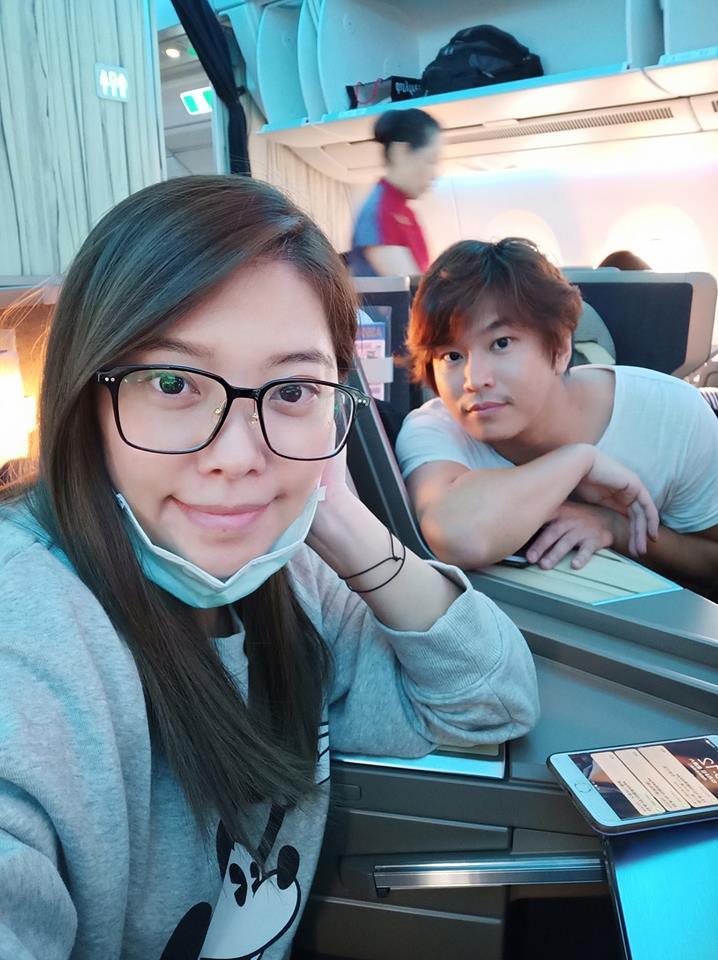 前energy成员阿弟(萧景鸿)在2007年和老婆mei(邱馨