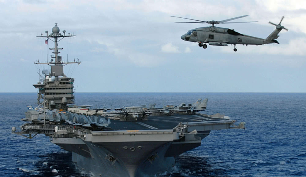 国产航母甲板惊现新型神秘战机,技术难度太高以前只有美国玩得转