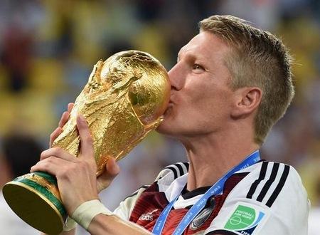 不是克洛泽,也不是诺伊尔,他才是德国队近年来的金球奖第一人