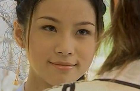 黄衫女子胡小冉神秘隐退,《倚天》之后销声匿迹