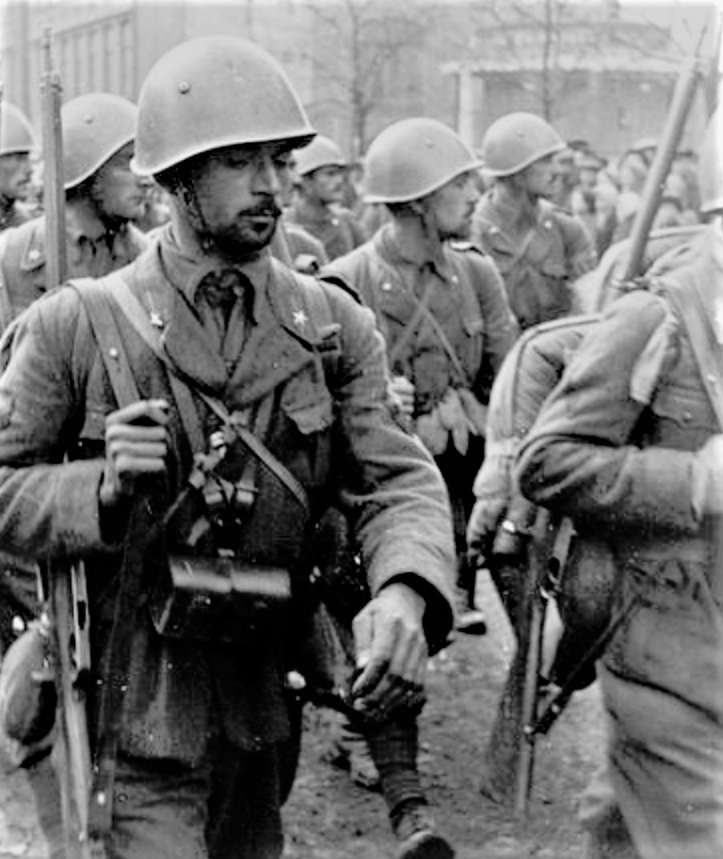 二战中的意大利军队老照片对英军战俘很好在南斯拉夫高调阅兵