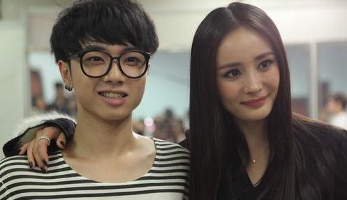 《明日之子》中杨幂玩弄华晨宇,间接暴露两人友谊!