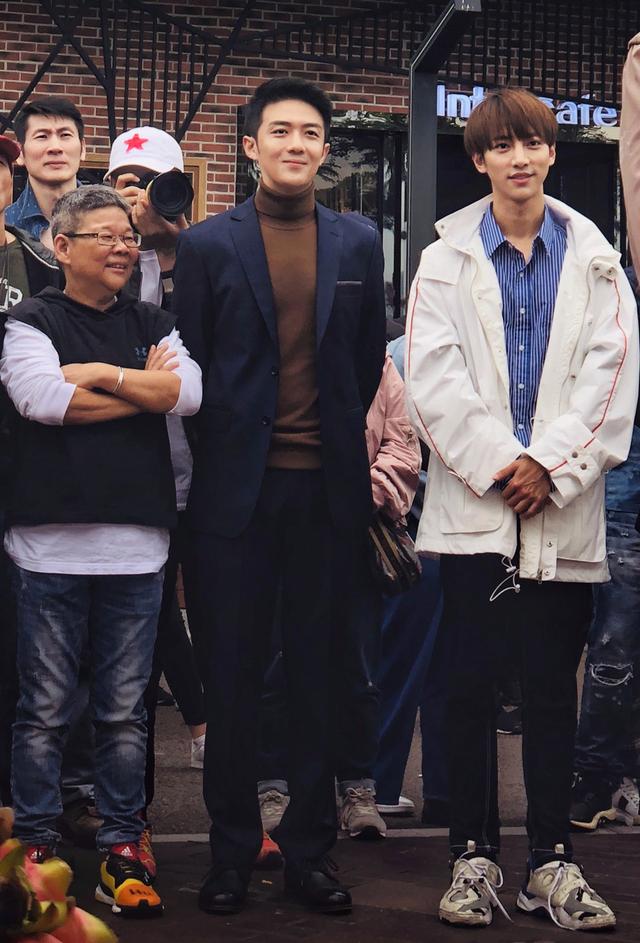 李泽锋最后的我们昨日开机多部作品霸屏来袭