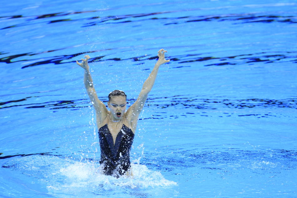 因怀孕身材走形,如今为复出练习游泳瘦身|黄雪辰|花样游泳|复出_新浪