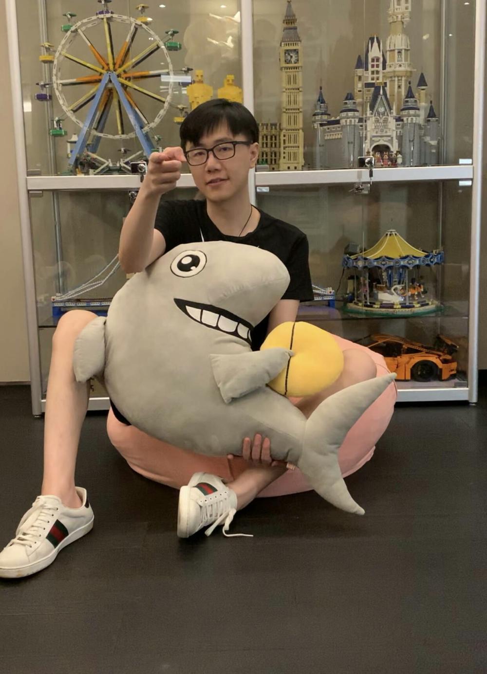 酒神09加盟斗鱼先拜码头, 分别在yyf,旭旭宝宝直播间开通皇帝