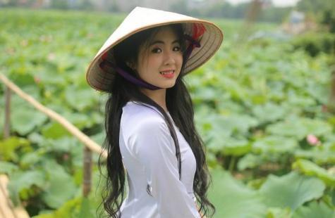 为何在越南遇见戴草帽美女别盯着看?当地人:有钱你就多看两眼