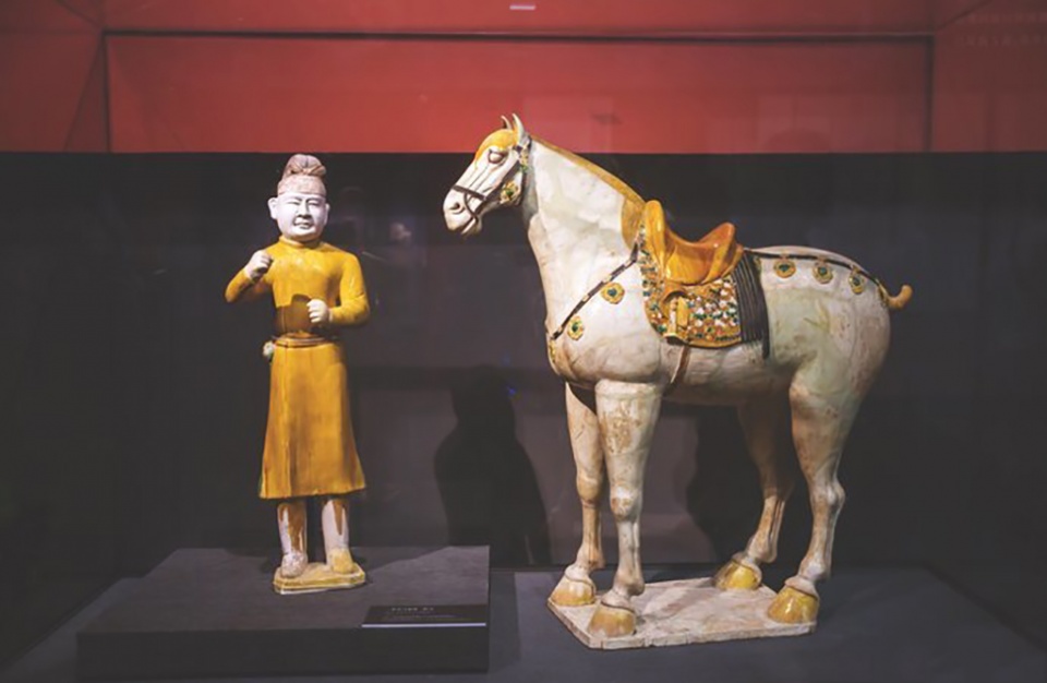 博物馆浓缩了中华民族的历史精华,被誉为"华夏珍宝库",是展示中国古代