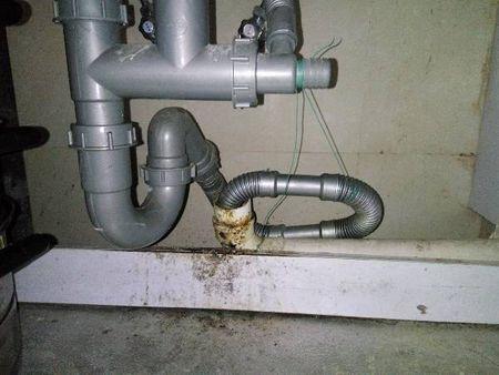 我家的下水管总是堵,疏通没几天下水又慢了怎么办?