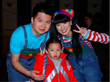 还记得绿泡泡与红果果吗现实中真的成为了夫妻孩子超可爱