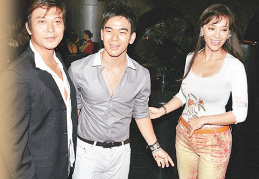 07如今,钱小豪改名为钱景峰了,他和郭秀云的婚姻仅仅维持了三年,后来