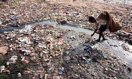 脏的厕所,每天解决上万人的粪便,当地人还喝这里的水|粪便|恒河|河流