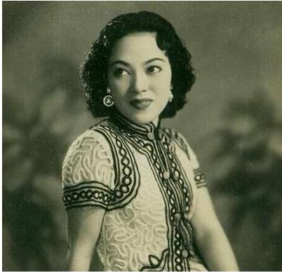 从中国歌手走上日本政权议员李兰香有多传奇