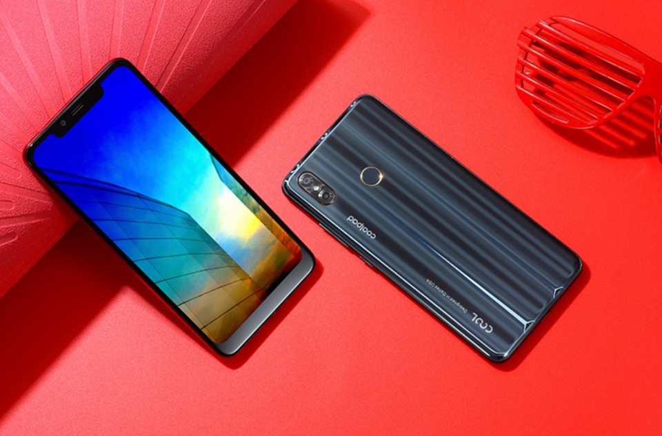 999元酷派酷玩8开启预约刘海全面屏usbc接口