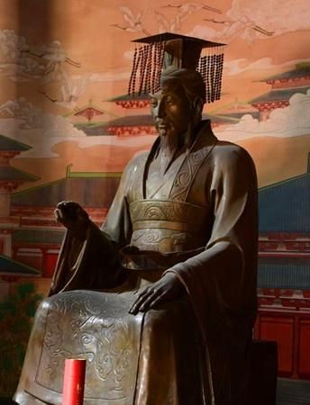 陈霸先的人生有多传奇本是村官发迹于广州靠一千只鸭扭转战局