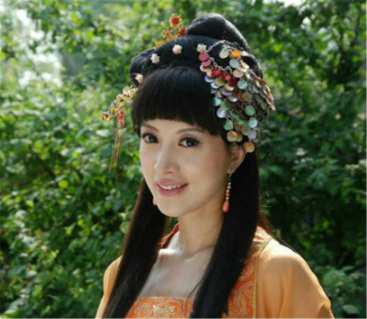 金巧巧所演过的角色,比如说《西游记》中的孔雀种猪,《薛仁贵传奇》中