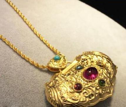 赵丽颖生子冯绍峰开心晒图谢娜金锁曝光谢娜该还锁了