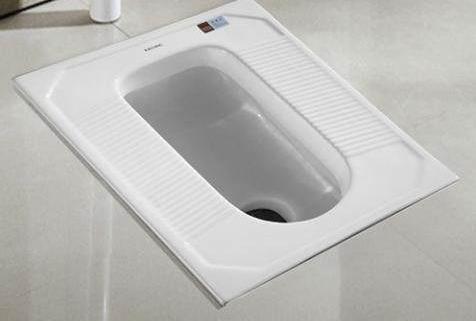 卫生间蹲坑到底哪边才是头原来我们都弄错了难怪用着会尴尬