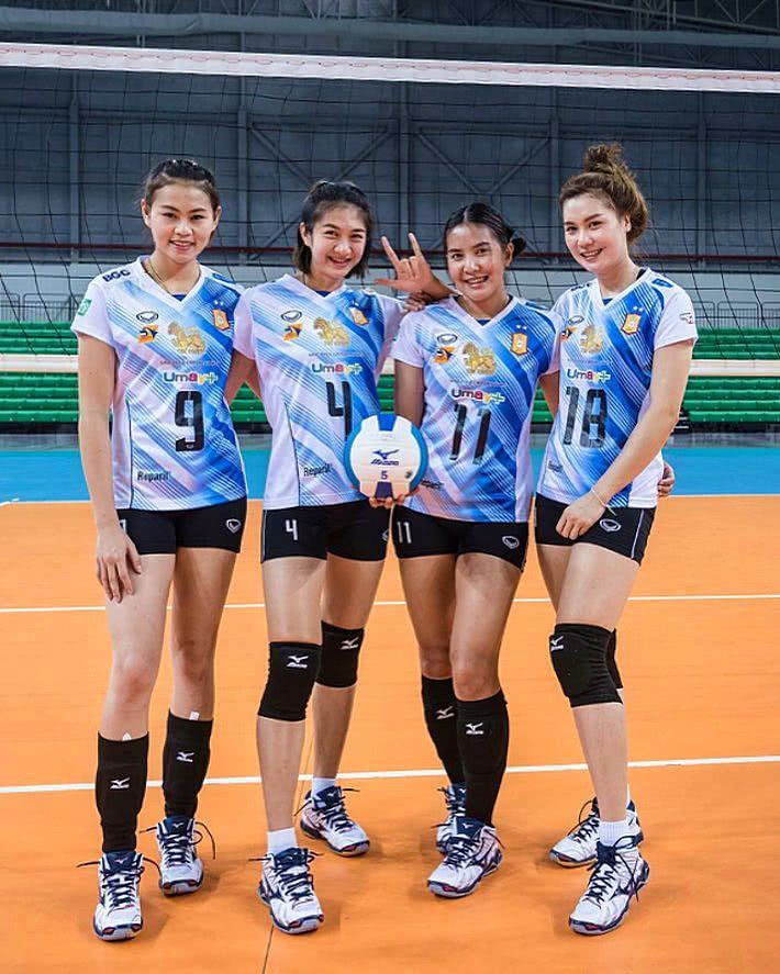 泰国17岁女排运动员高颜值走红,可以靠脸吃饭,却要靠实力