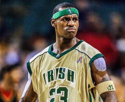 发小曝光詹姆斯高中事迹:至今仍和我们兄弟相称