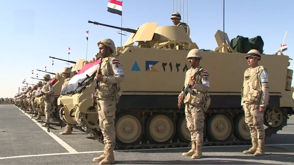 精锐尽出场面堪比一流强国埃及大规模部队过节高度警戒