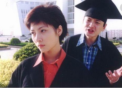 头发因故掉光后离开娱乐圈,如今已成路人|杨晓宁|路人|走红_新浪新闻