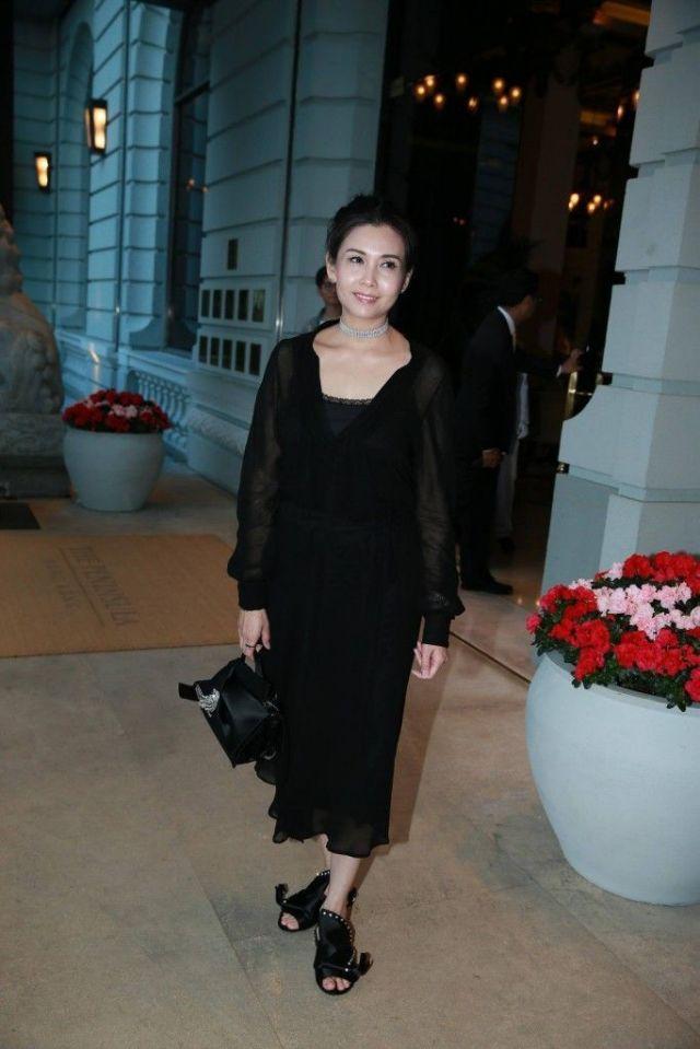 邱淑贞22年后与梁朝伟公开合影抢尽风头如今唯沈月能力压邱淑贞