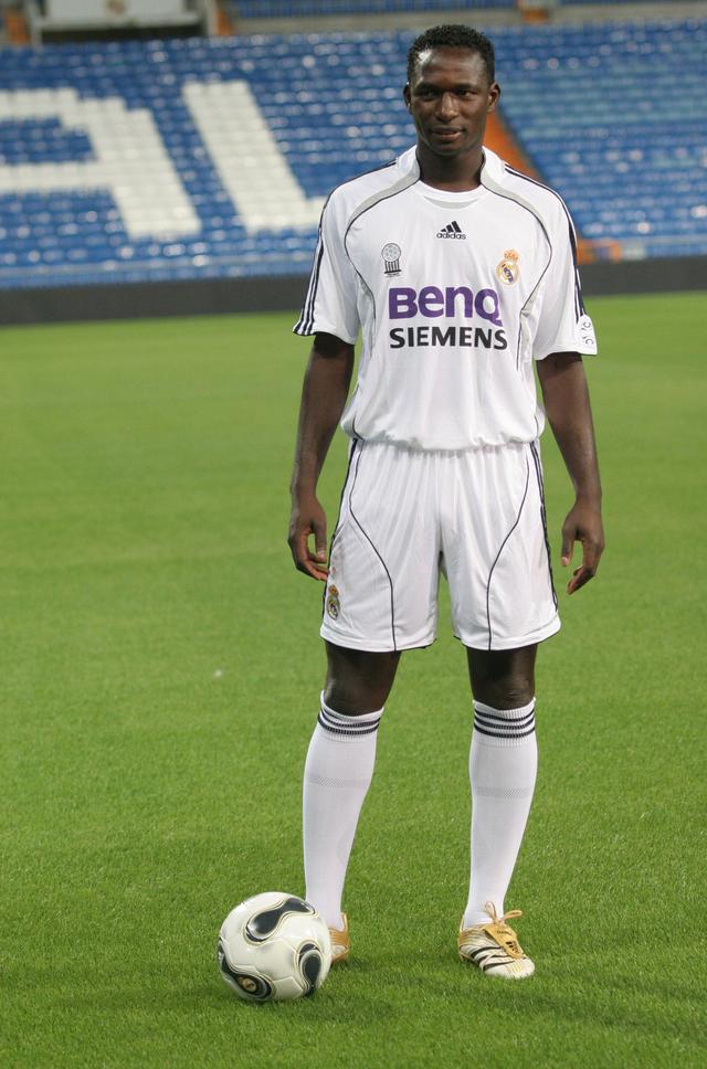 铁腰难觅,盘点马克莱莱之后皇马引进的后腰球员