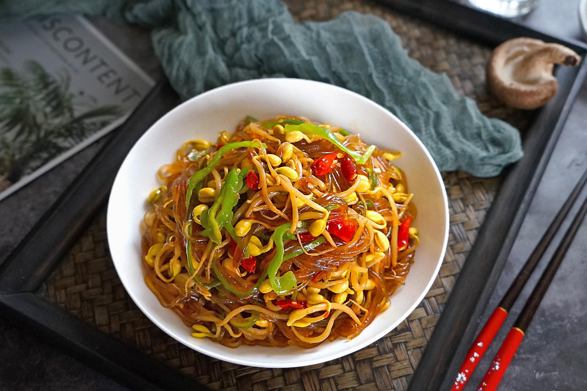 黄豆芽炒粉丝会粘锅从粉丝用冷水泡还是热水泡就知你错在哪了