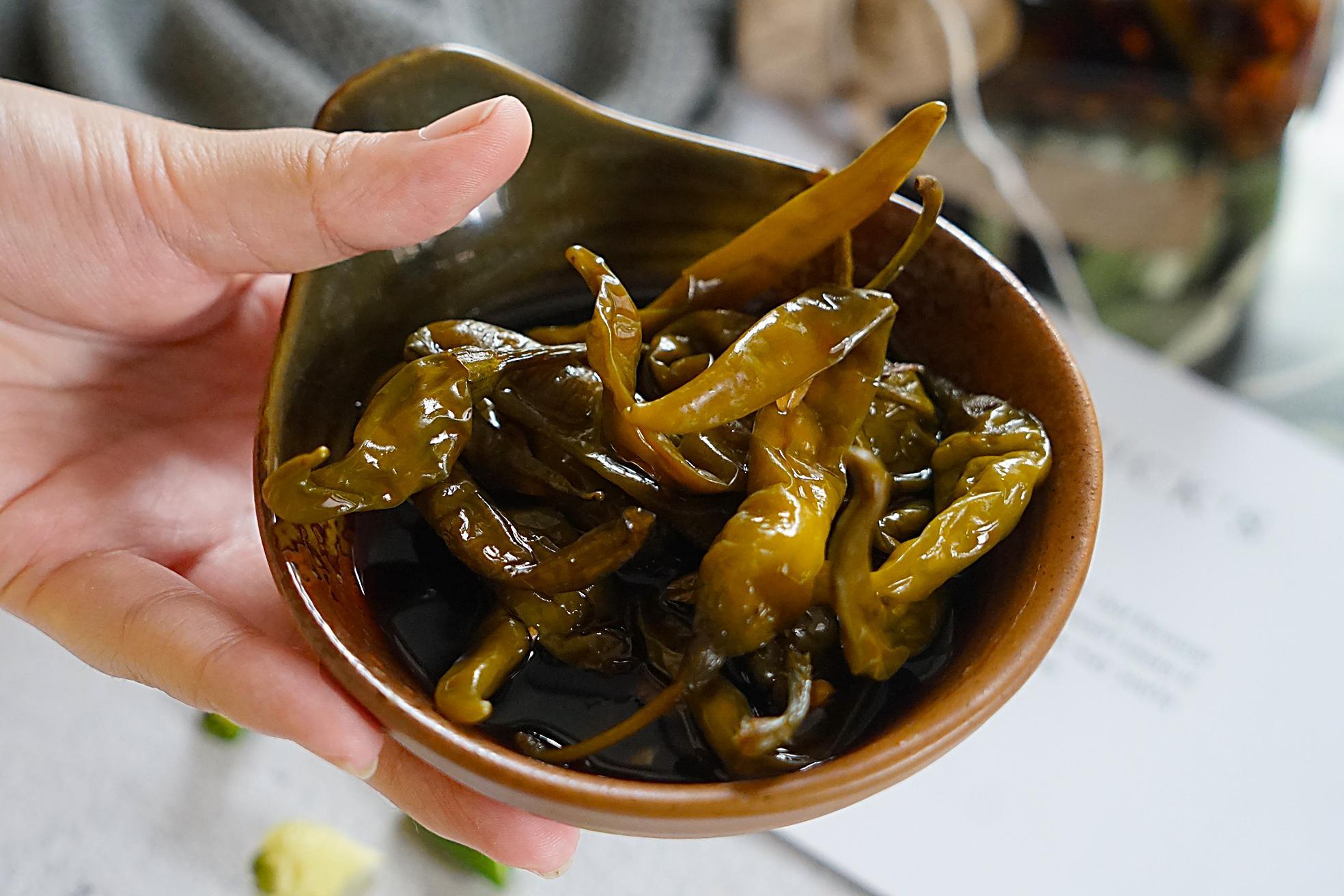 辣椒吃不完,来试试农村大妈的酱辣椒做法,吃饼佐粥真过瘾