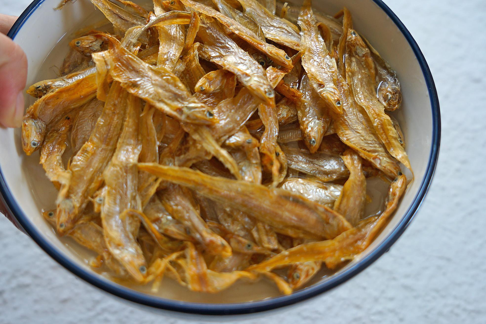 小咸鱼干炒毛豆