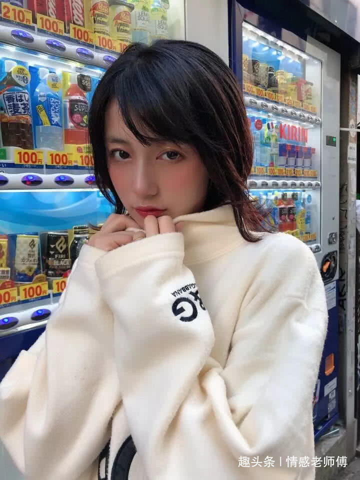 李诞老婆黑尾酱店里的衣服,和卖家秀差的远,网红和一般人的差距