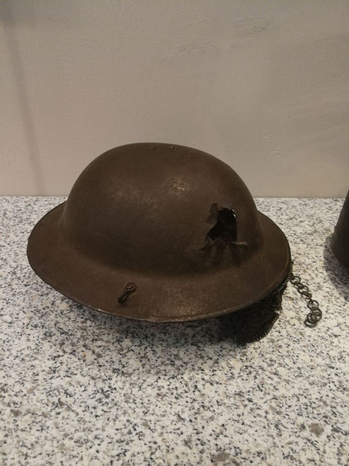 钢盔根本不能挡子弹,为何还一定要戴?