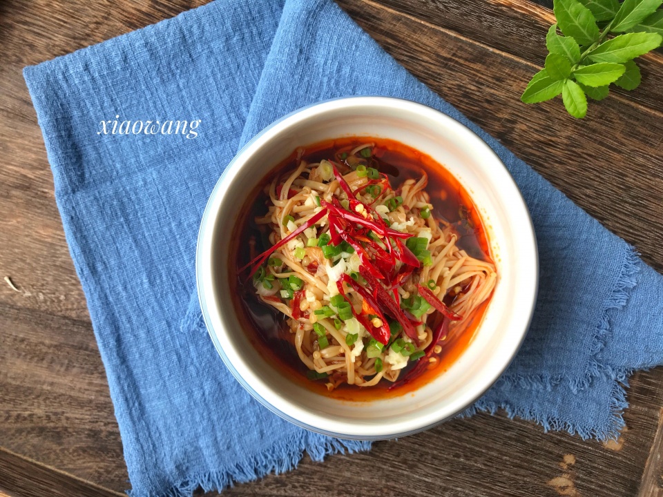 凉拌金针菇的料汁怎么调?学会了什么凉菜都不成问题,必须收藏!