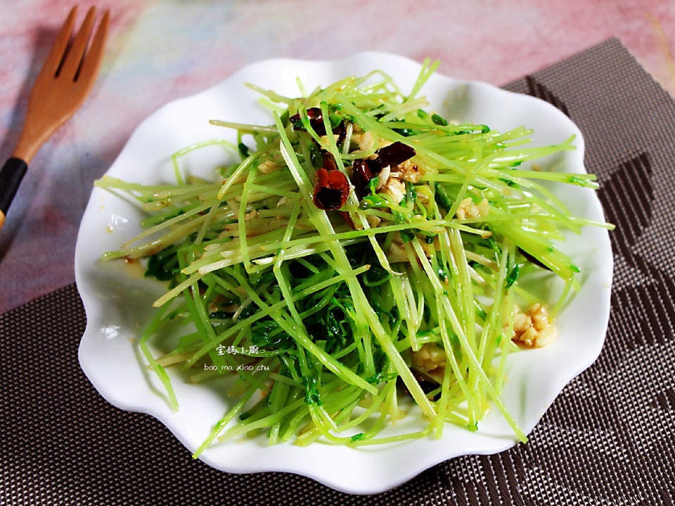 过年必备小凉菜,下酒解腻还去火,比肉受欢迎|豆苗|凉菜|辣椒油_新浪新