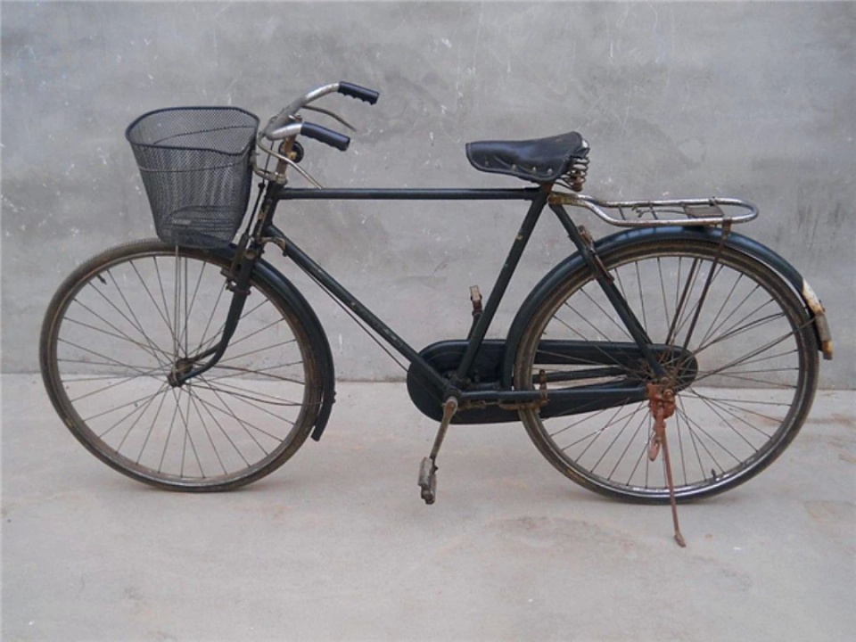 30年前的老自行车,现在的价值是多少?看看你家还有没有!