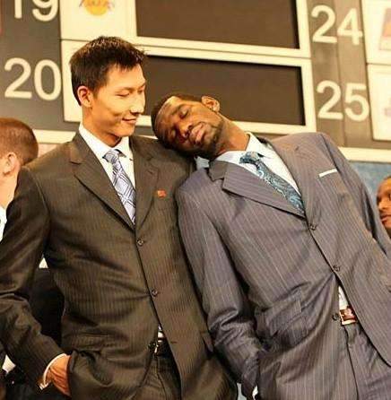 姚明是02年首轮第1顺位进入nba|王治郅|顺位|cba_新浪网